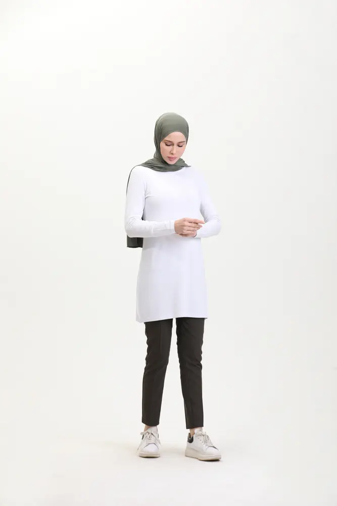 Beyaz Viskon Uzun Tunik